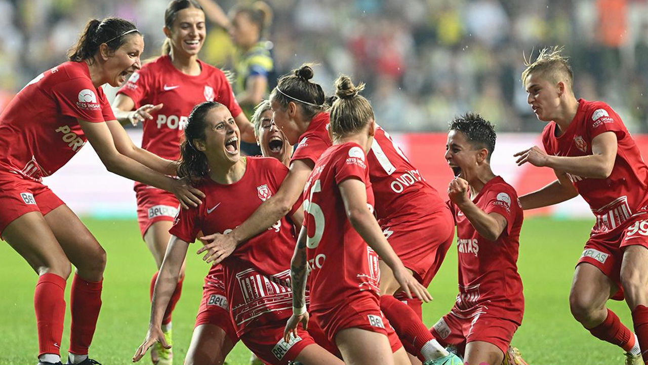 Ankara'da yeni kız futbolcular aranıyor: Seçmeler 15 Temmuz'da