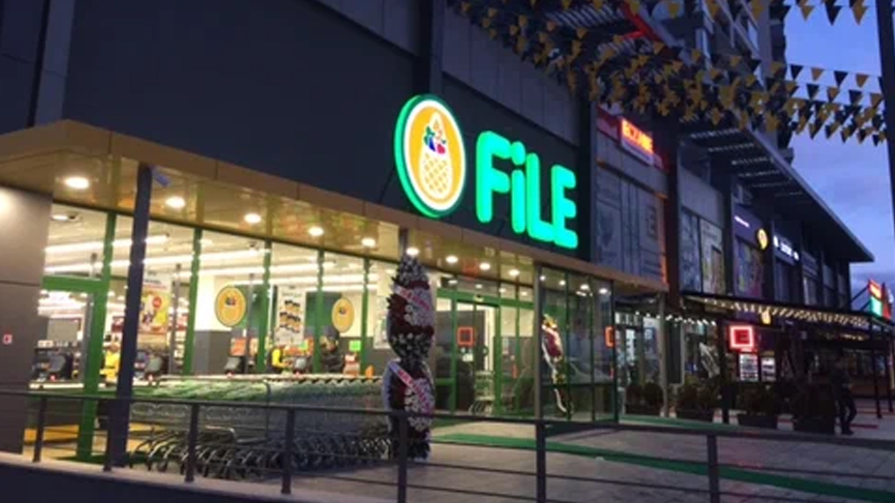 İncek'teki lüks markete onlarca personel alınacak