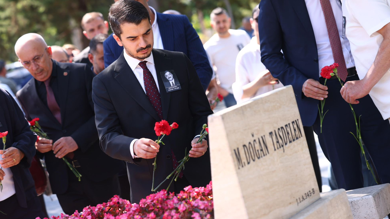 Çankaya Belediye Başkanı Doğan Taşdelen mezarı başında anıldı