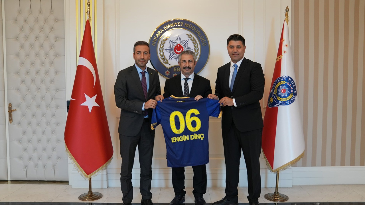Ankaragücü'nden Emniyet'e ziyaret: "Teşekkürler Sayın Müdürüm"