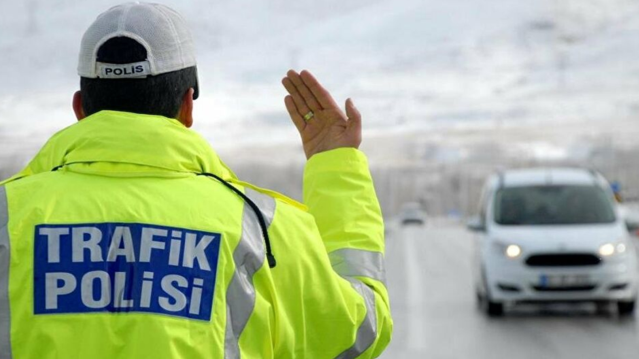 Üreğil Millet Bahçesi'nde drift yapan sürücü trafikten men edildi