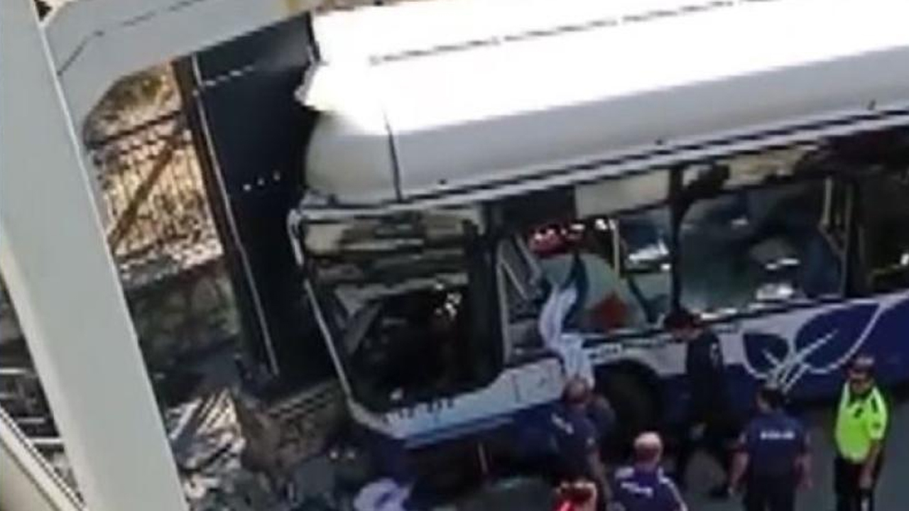 Keçiören’de EGO otobüsü kaza yaptı: Çok sayıda yaralı var