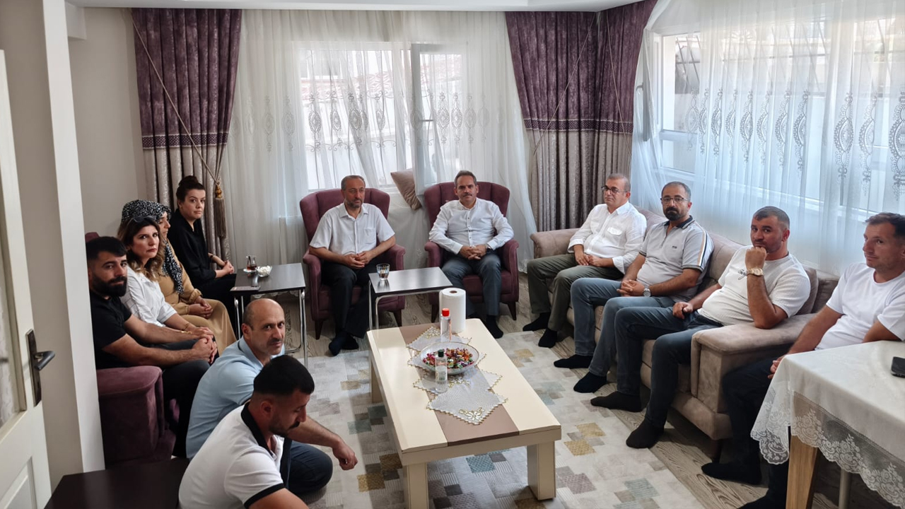 Kaymakam Mehmet Nebi Kaya’dan şehit ailesine taziye ziyareti