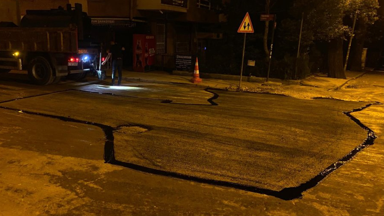 Ankara Tahran Caddesi’ndeki bozuk yola yeni asfalt atıldı