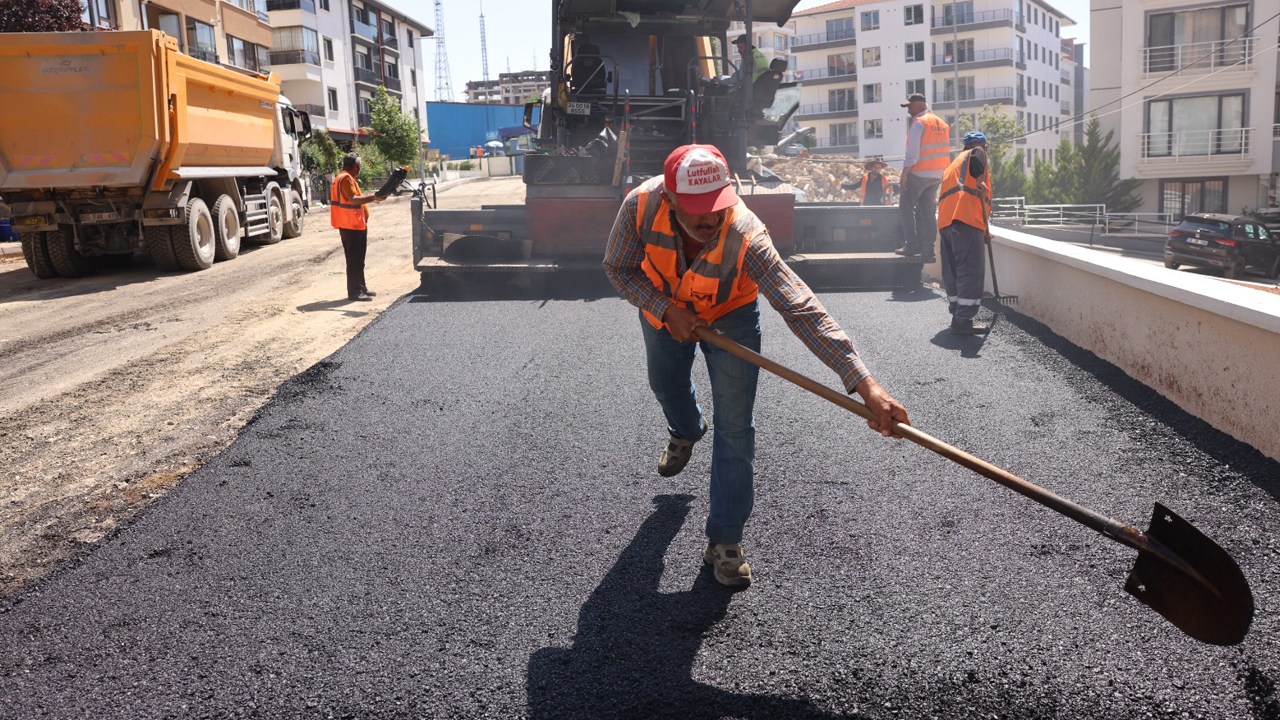 Yol medeniyettir: Çankaya'da asfaltlar sil baştan değişiyor