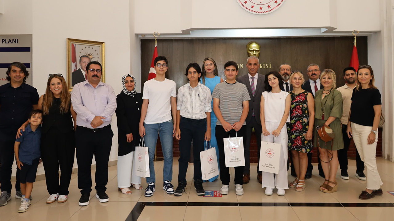 Türkiye birincisi öğrenciler Gölbaşı'nda makamda ağırlandı