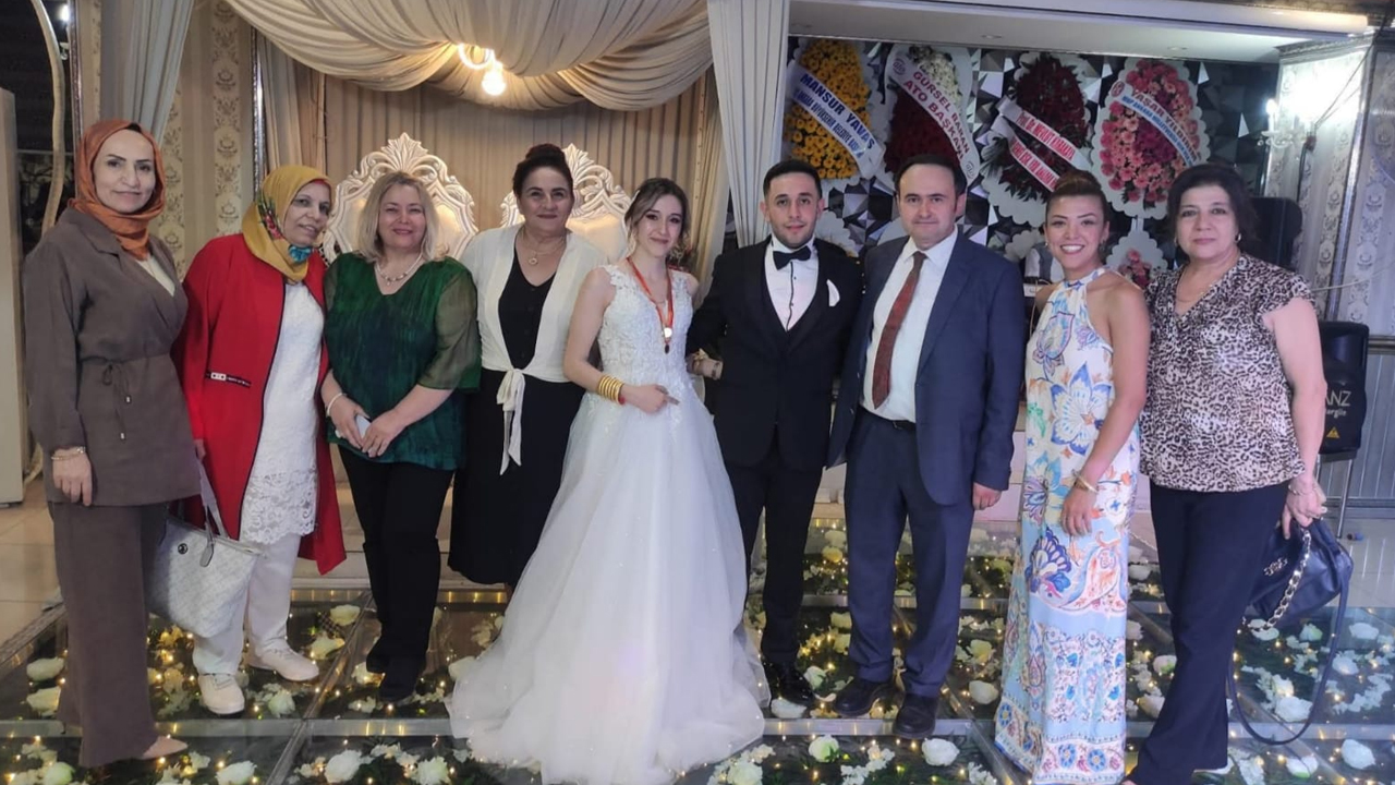 Şeyma Mutlu ve Batuhan Temiz çifti görkemli bir düğünle dünyaevine girdi