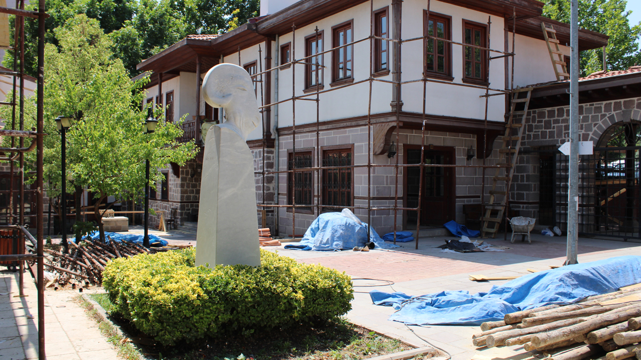 Hamamönü'nde tadilat: Sanat Sokağı geçici olarak kapatıldı