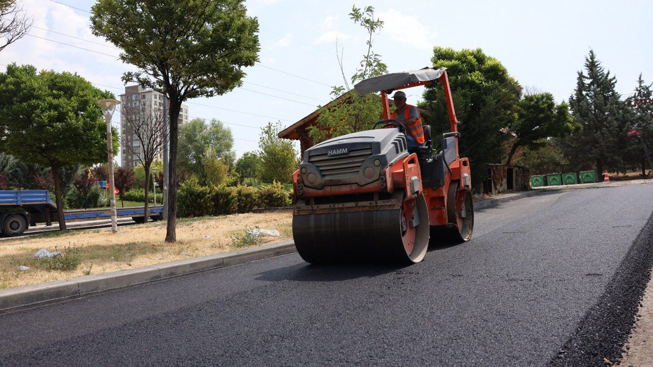 Ankara Çayyolu'nda ekipler sahaya indi: Asfaltlar yenilendi