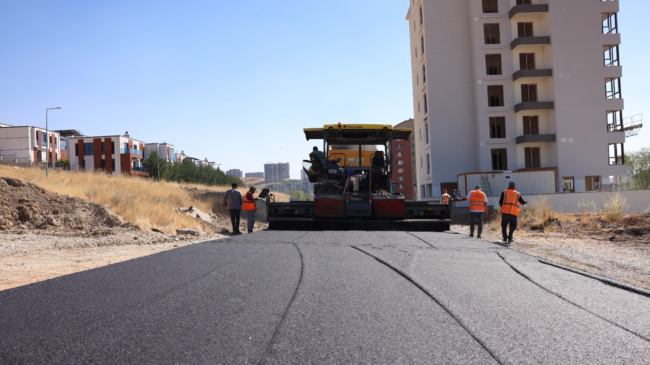 Çankaya Alacaatlı'da asfaltlar yenileniyor: Ekipler sahada
