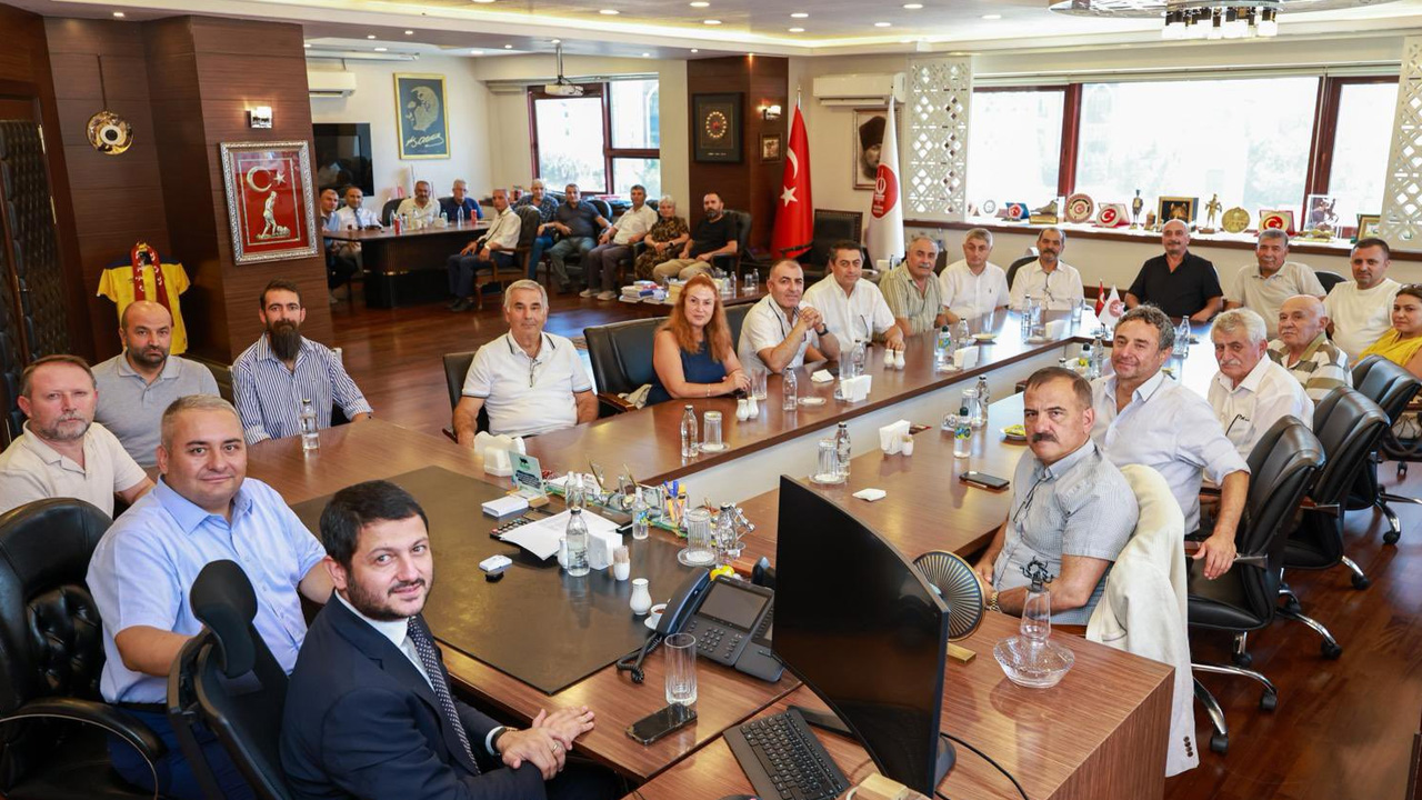 Çorumlu dernekler Keçiören'de makam odasında buluştu