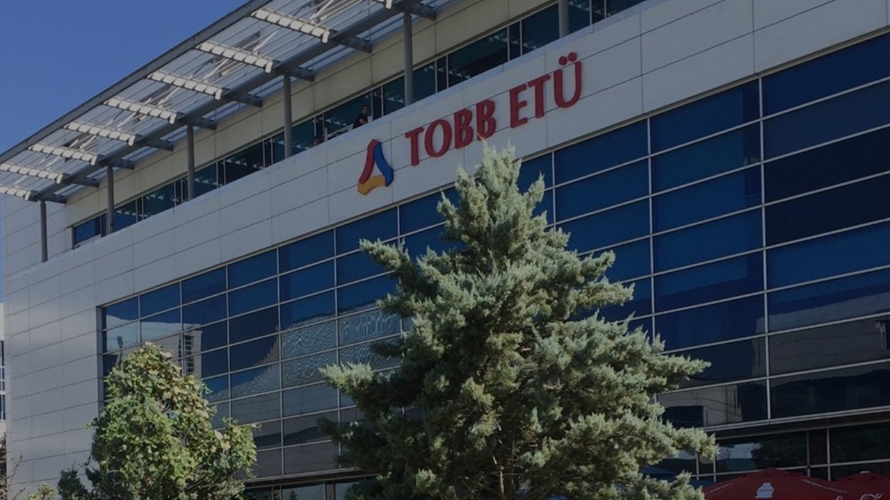 TOBB ETÜ’de skandal: Hocasız geçen dersten bırakıp, dönem uzatıyor