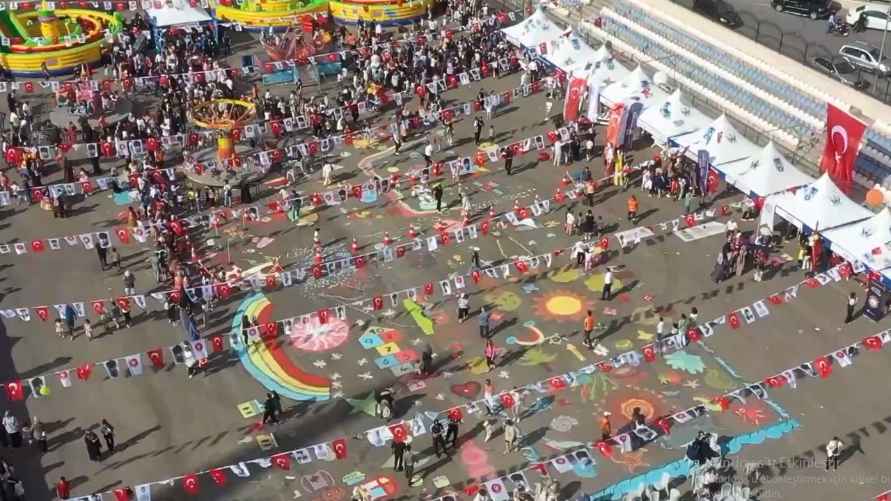 Çocuklar “Yaza Veda, Okula Merhaba” dedi