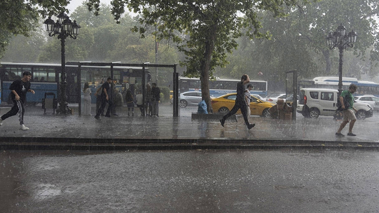 Ankara’da akşam saatlerine kadar şiddetli yağmur var