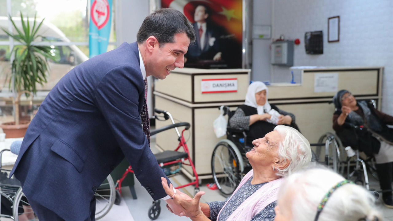 Ankara İl Sağlık Müdürü Demetevler'de huzurevini ziyaret etti
