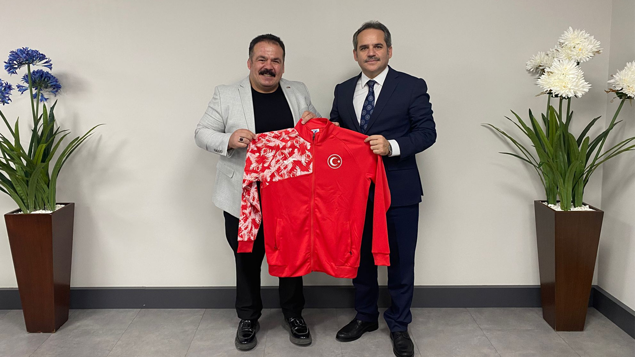 İşitme engellilerden Mamak Kaymakamı'na ziyaret