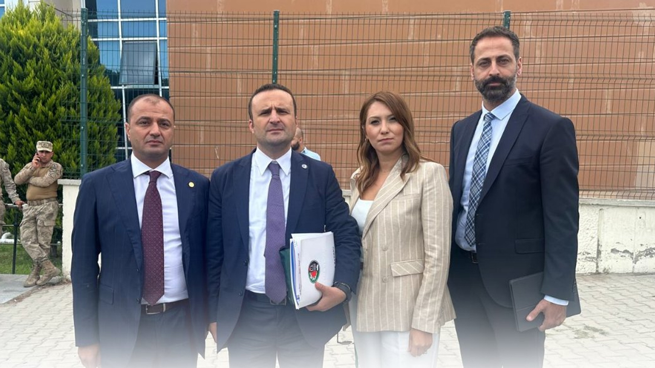 Ankara Barosu yetkilileri İstanbul Barosu davasına destek veriyor