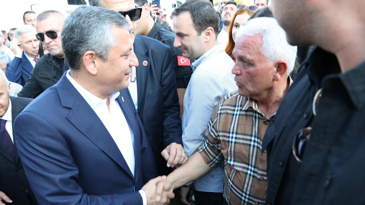 Veli Gündüz Şahin Tandoğan mitinginde Özgür Özel ile buluştu