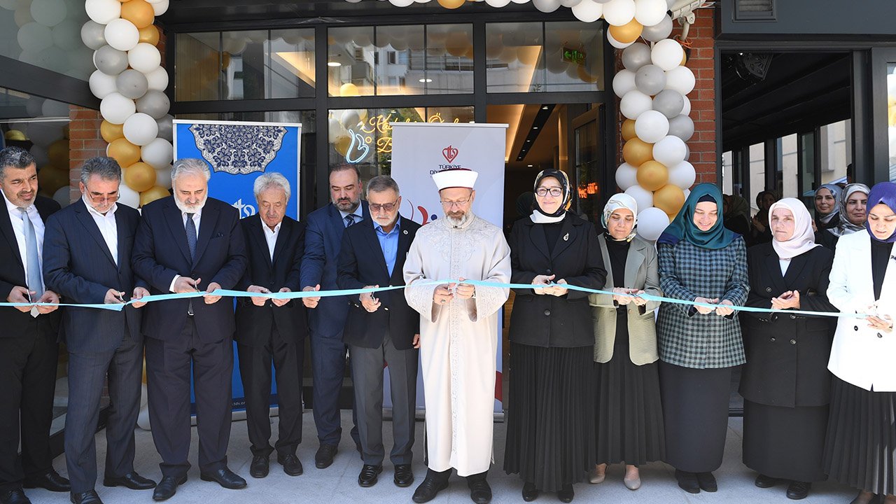 Diyanet Vakfı Ankara’da kafe açtı: İyilik anlatılacak