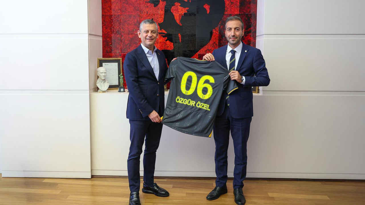 Ankaragücü ilk siyasi parti ziyaretini CHP'ye yaptı