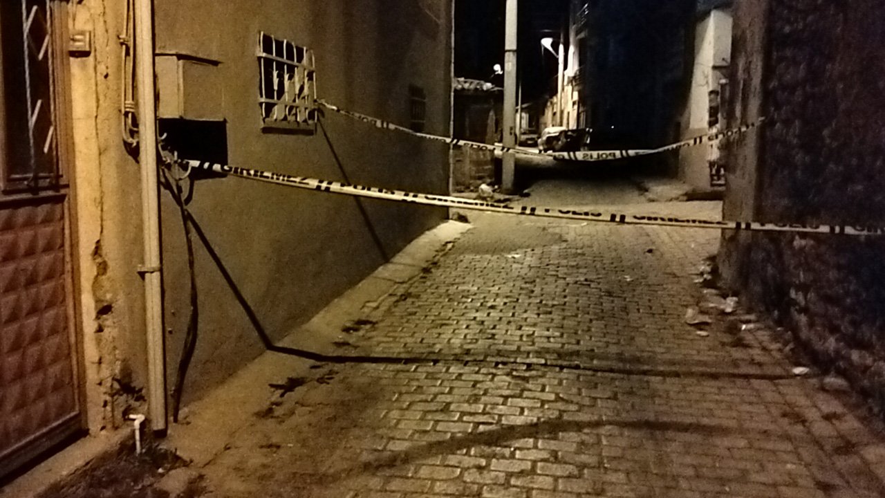 Manisa’da kan aktı: Amcaya yeğen bıçağı