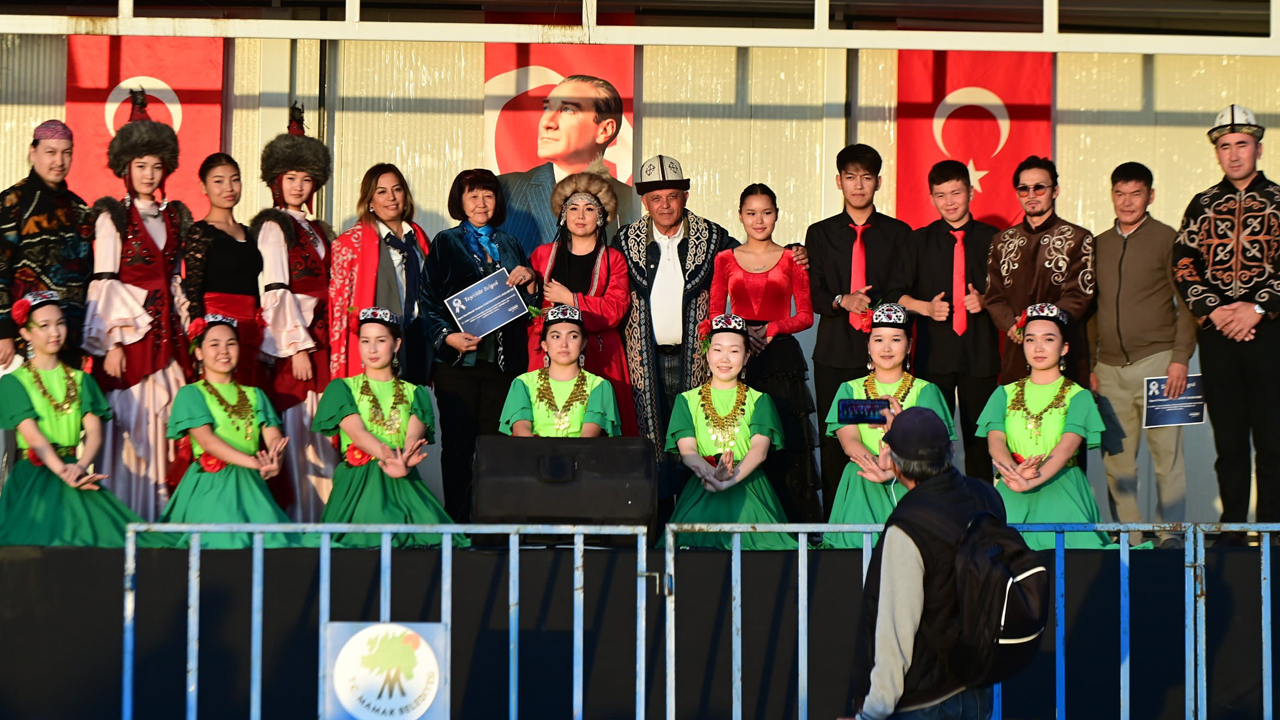 Mamak'ta kültür sanat şenliği: Yoğun katılım yaşandı