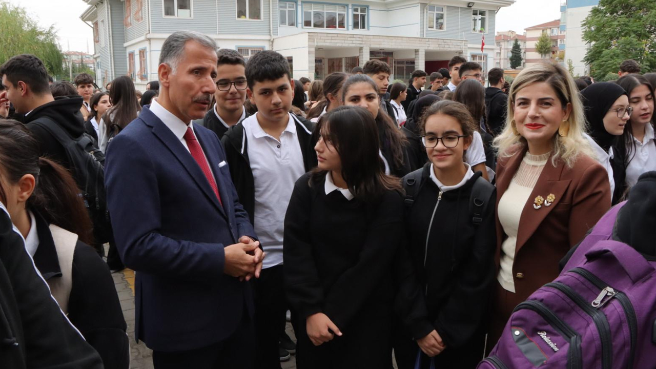 Sincan İlçe Milli Eğitim Müdürü meslek lisesini ziyaret etti