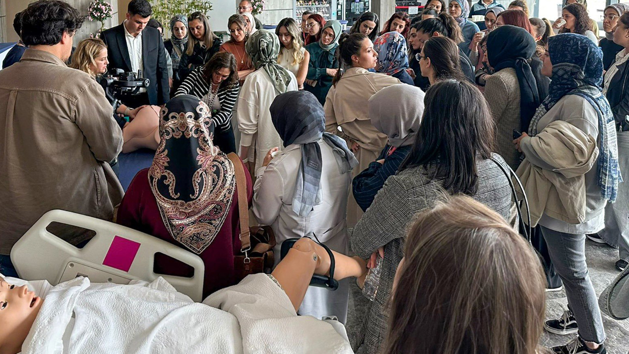 Etlik Şehir Hastanesi’nde normal doğumun önemi anlatıldı