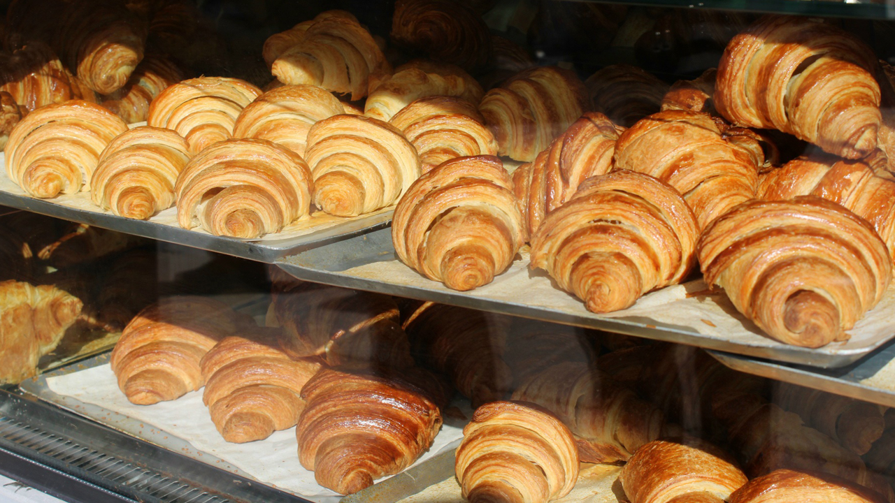 Ankara Büyükşehir Kızılay’da kruvasan dükkanı açtı