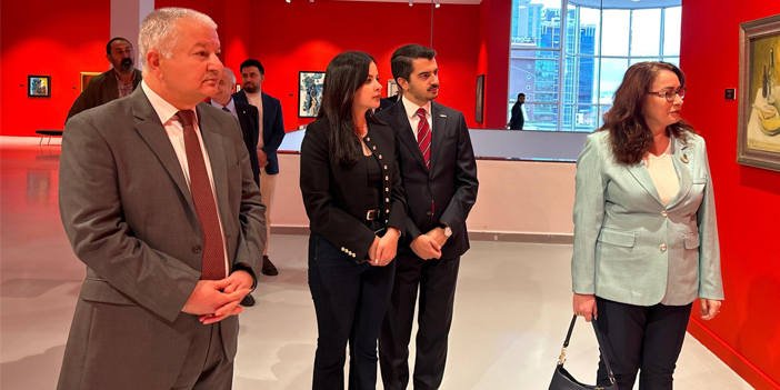 Çankaya’da “Zamanın Renkleri” sergisi kapılarını açtı