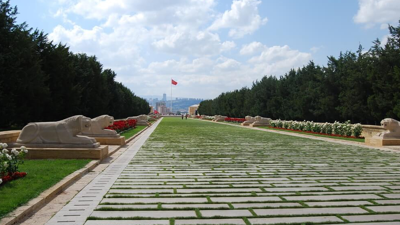 Keçiören'den Anıtkabir’e yürüyecekler: Vatandaşlara 102. yıl daveti