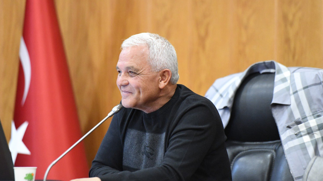 Mamak’ta muhtarlar belediye meclis salonunda buluştu