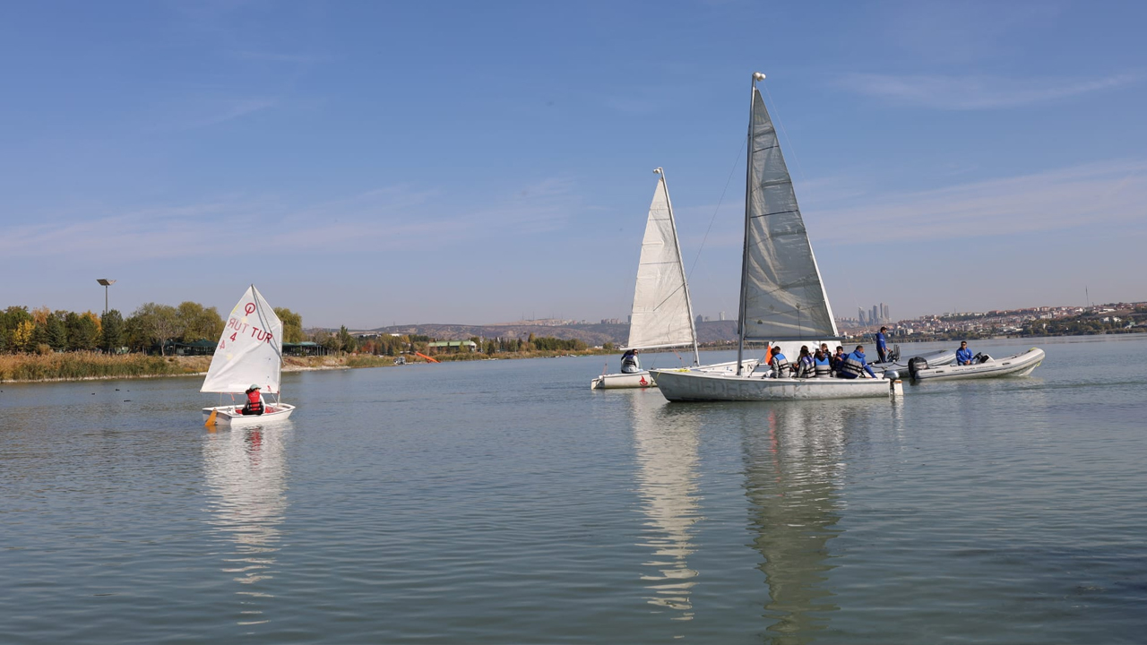 Yelkenciler Ankara Gölbaşı'nda buluştu: Gazetecileri ağırladılar