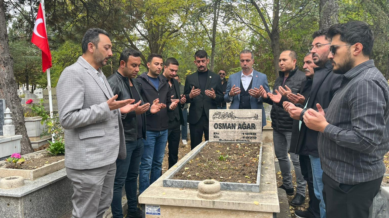 Kırşehirli şehit mezarı başında anıldı: Kamanlı başkan da katıldı