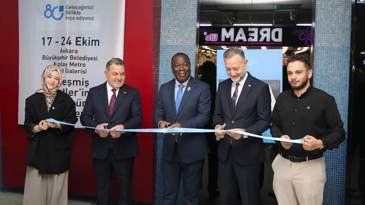 Birleşmiş Milletler temsilcisi Kızılay metrosunda görüntülendi