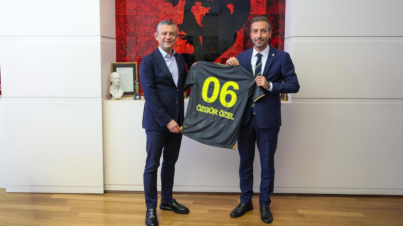 Görevi bırakan Ankaragücü başkanı taraftardan helallik istedi