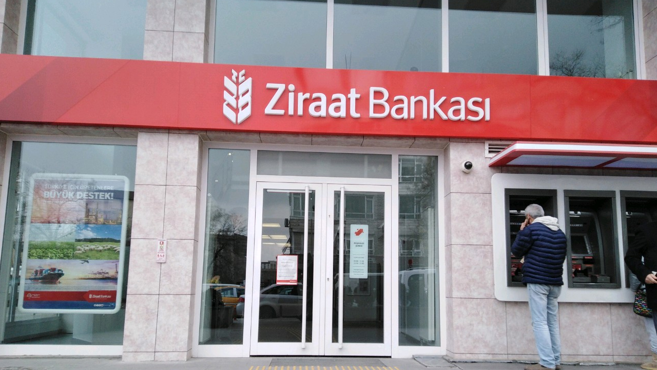 Sağlıkçılar tepkili: Ziraat Bankası önünde protesto yapacaklar