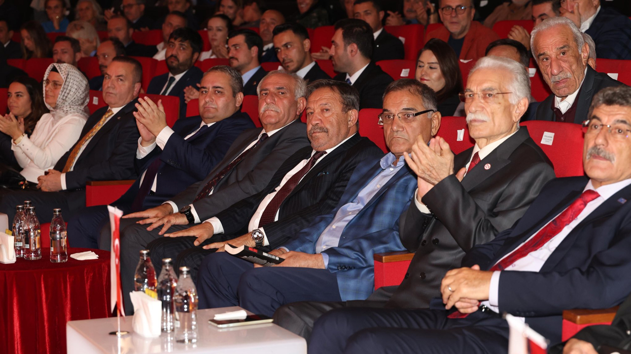 Ankara’da siyasetçiler Gün Sazak'ı anmak için bir araya geldi