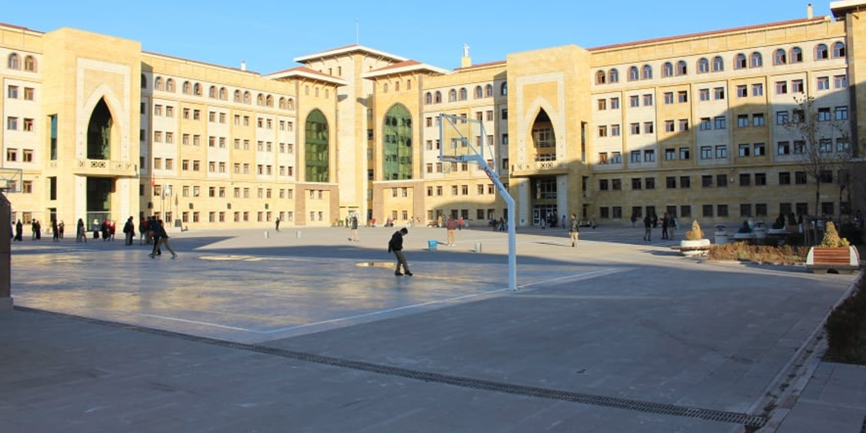 Ankara’nın en iyi imam hatip lisesi şikayet edildi: Müfredata uymuyorlar