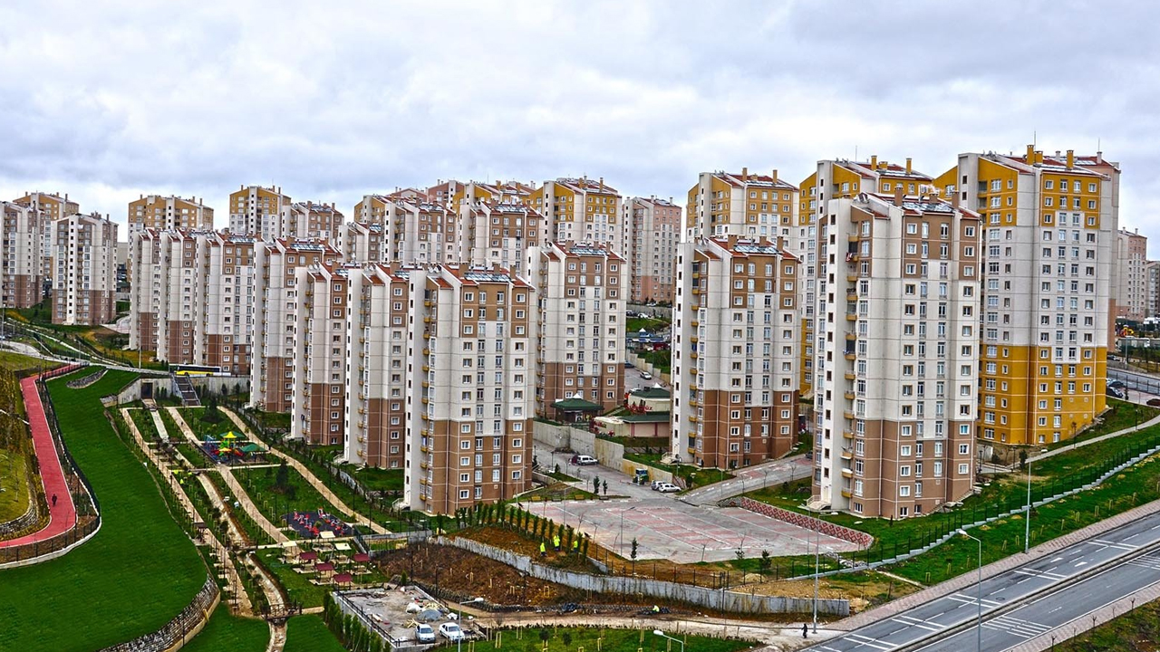 "Ankara'da 10 bin konut sözü verildi, 418'i teslim edildi"