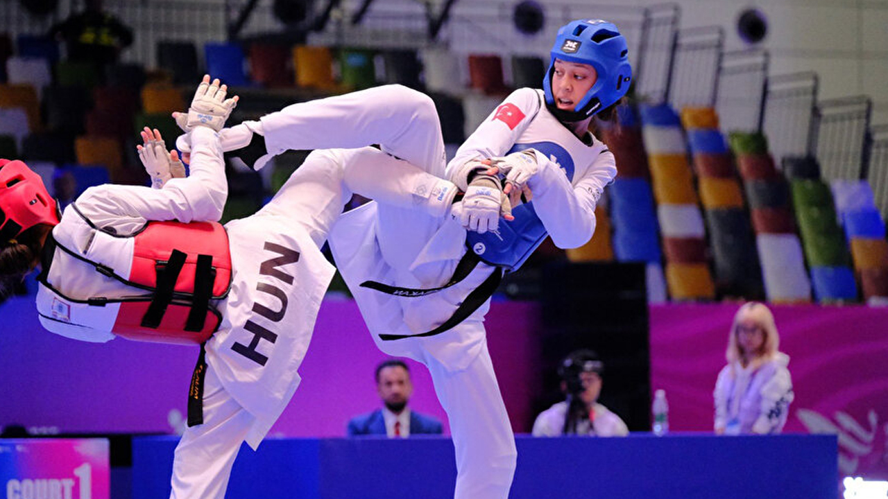 ASKİ Sporlu Emine Gögebakan Çin'den altın madalya ile döndü