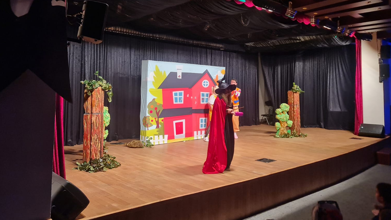 Sincan'da miniklerin tiyatro keyfi: Tamamen ücretsiz sahneleniyor