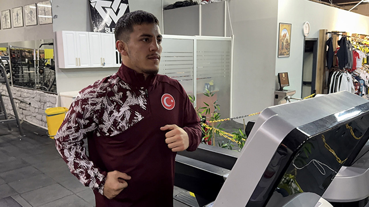 ASKİ Sporlu Tolga Özbek dünya üçüncüsü oldu