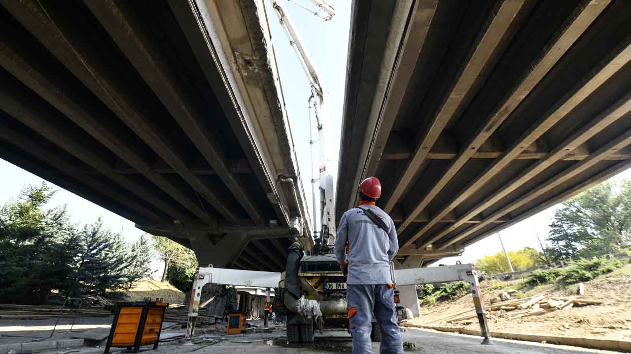 AK Partili Fatih Ünal: Keçiören Fatih Köprüsü yeniden yapılmalı