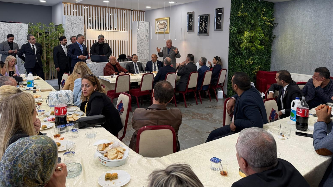 MHP Ankara teşkilatı Etimesgut’ta muhtarları yemekte topladı