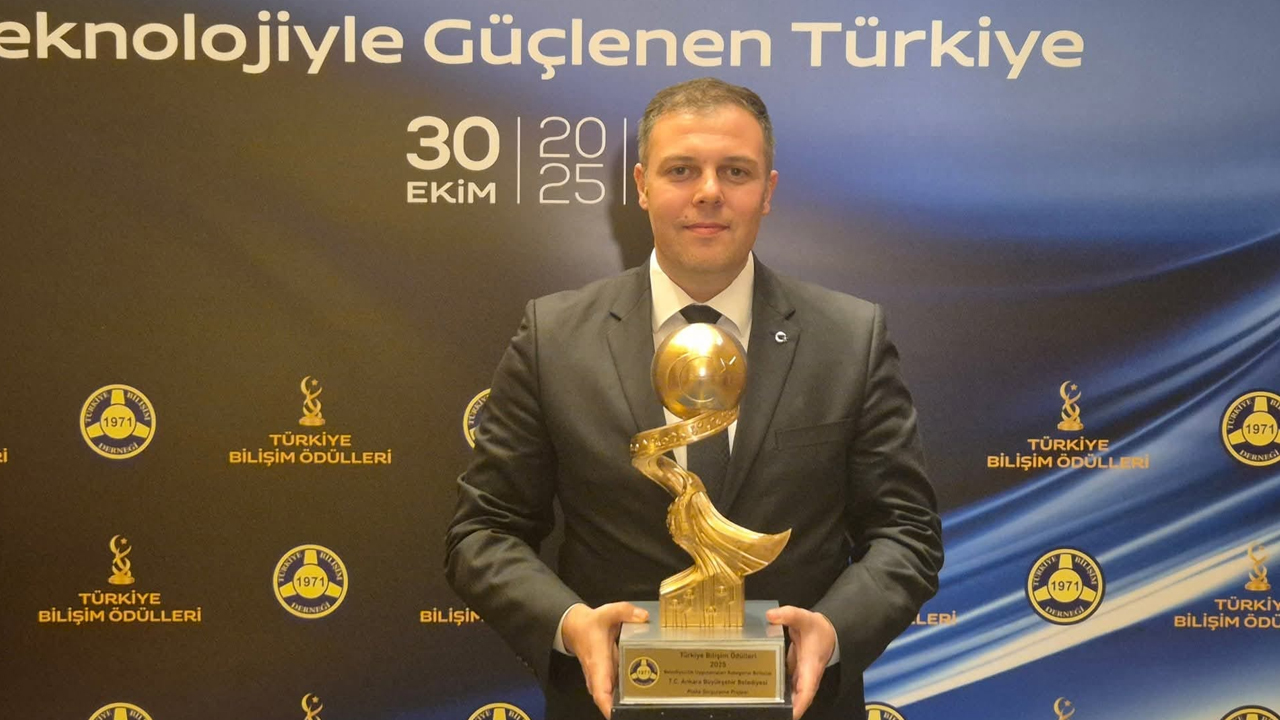 Kırşehirli genç yazılımcı Türkiye Bilişim Ödülleri’nde birinci oldu