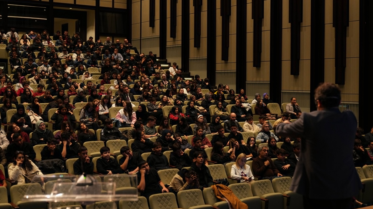 TÜBİTAK uzmanları Cumhurbaşkanlığı Külliyesi'nde söyleşi vermeye devam ediyor