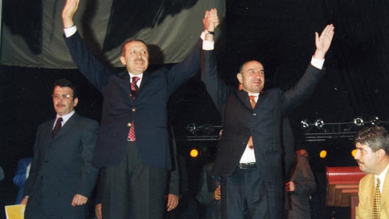 Eleştirilerin odağındaki Turgut Altınok, Cumhurbaşkanı Erdoğan ile fotoğrafını paylaştı