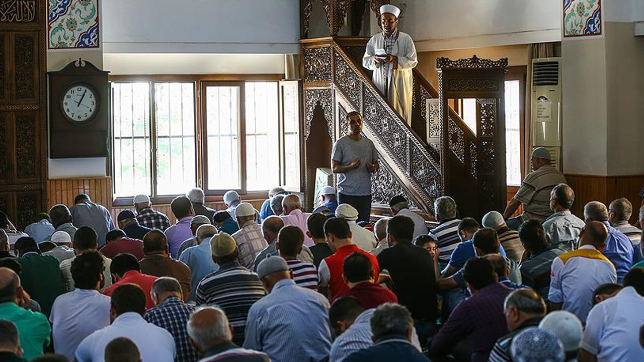 CHP'ye yakın sendikadan tuhaf çıkış: Din üzerinden kavgayı bırakmalıyız