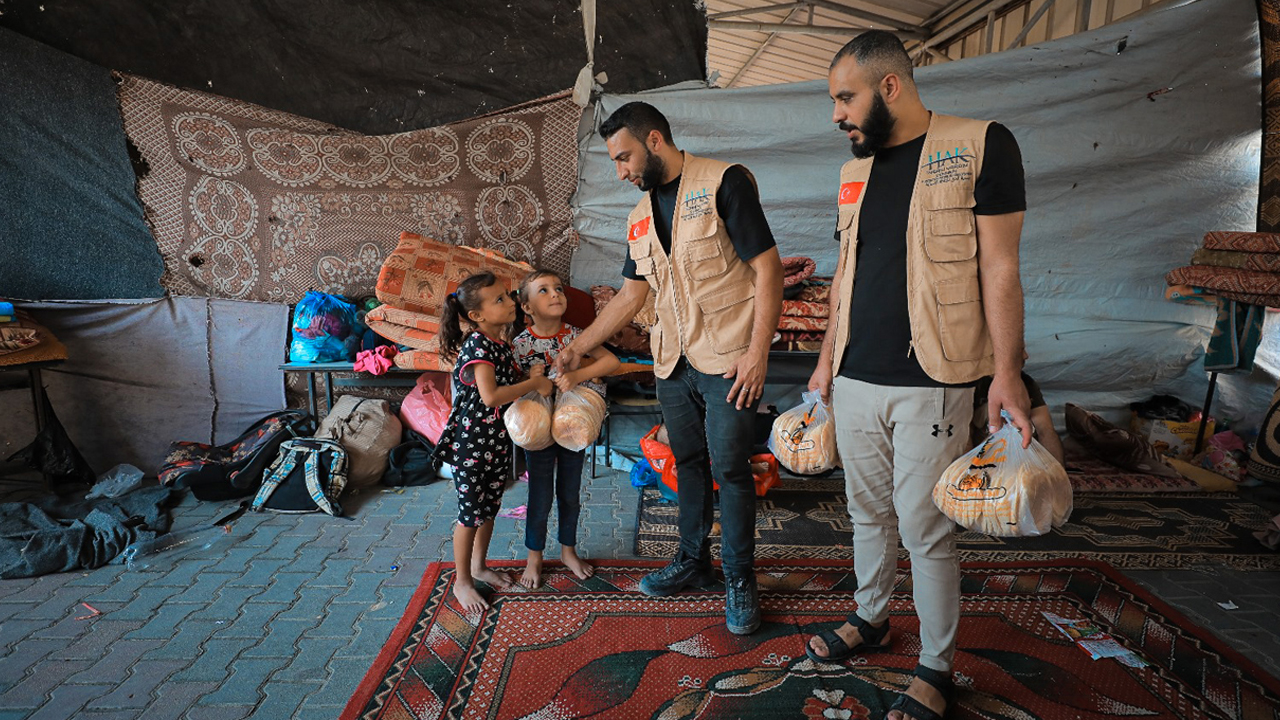 Hak İnsani Yardım Derneği: “Mazlumun olduğu her yerdeyiz”
